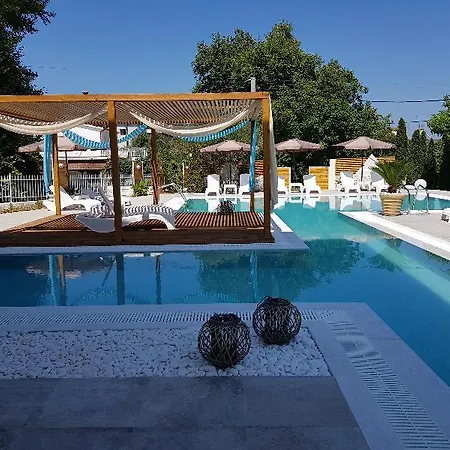 호텔 Agorastos Luxury Living 3*